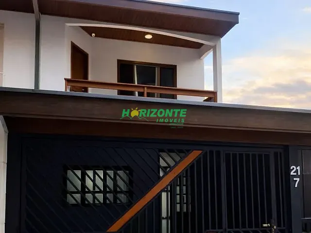 Casa com 150m² 3 quartos e 1 banheiro, à venda, no bairro Jardim Petrópolis em São José dos Campos