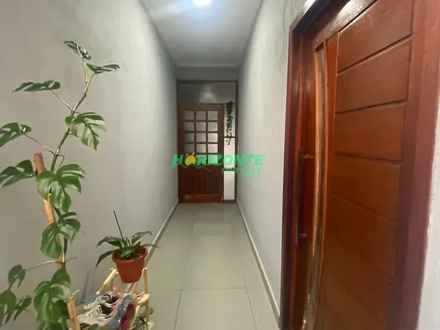 Casa com 150m² 3 quartos e 1 banheiro, à venda, no bairro Jardim Petrópolis em São José dos Campos