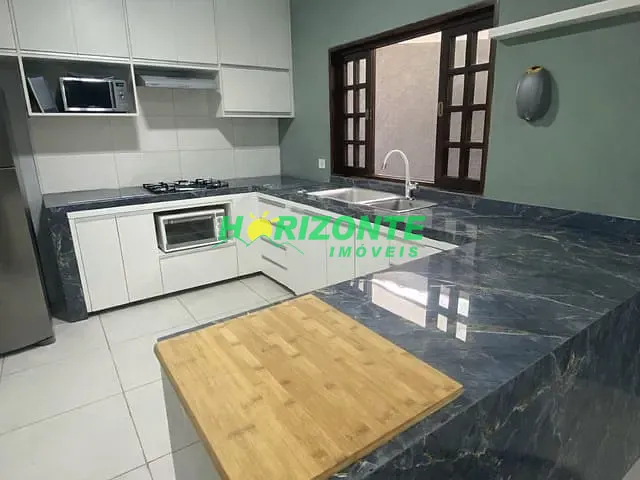 Casa com 150m² 3 quartos e 1 banheiro, à venda, no bairro Jardim Petrópolis em São José dos Campos