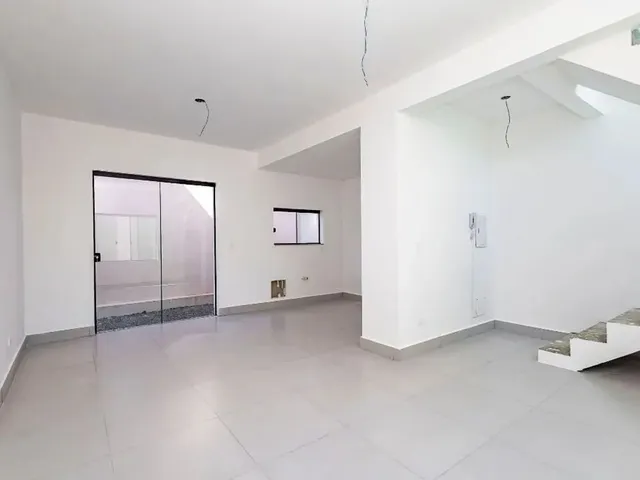 Casa com 101m² 2 quartos e 2 banheiros, à venda, no bairro Santa Felicidade em Curitiba