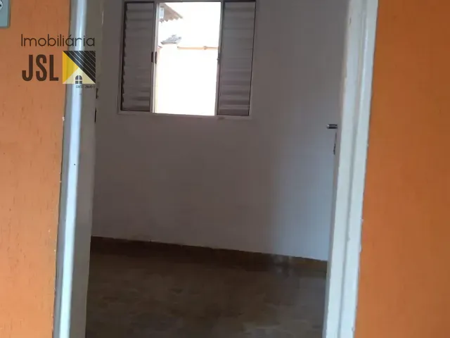 Sobrado 4 quartos e 3 banheiros, à venda, no bairro Vila Santos em Caçapava