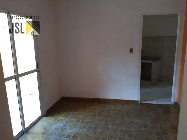 Sobrado 4 quartos e 3 banheiros, à venda, no bairro Vila Santos em Caçapava