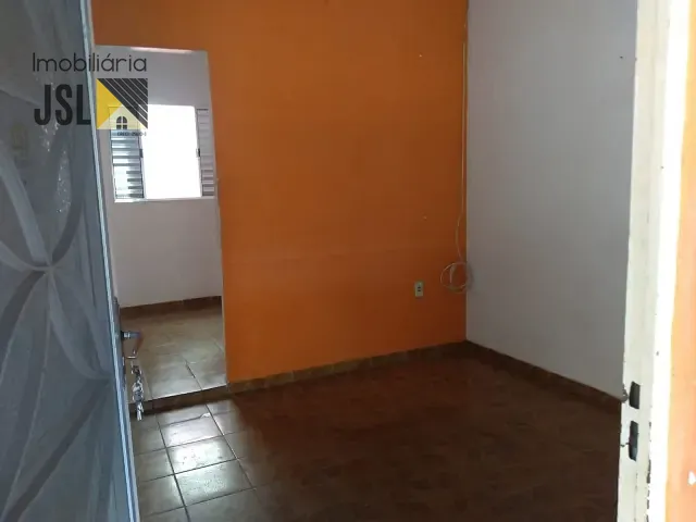 Sobrado 4 quartos e 3 banheiros, à venda, no bairro Vila Santos em Caçapava