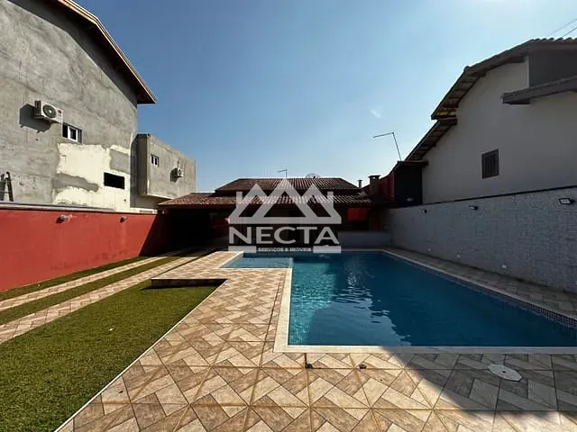 Casa com 400m² 2 quartos e 2 banheiros, à venda, no bairro Mococa em Caraguatatuba