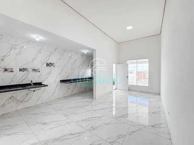 Casa com 150m² 3 quartos e 2 banheiros, à venda, no bairro Colúmbia em Londrina