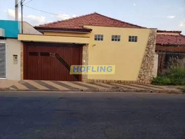 Casa com 160m² 2 quartos e 1 banheiro, para alugar, no bairro Centro em Rio Claro