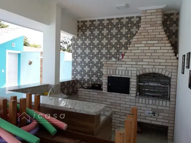 Casa com 250m² 2 quartos e 3 banheiros, à venda, no bairro Piedade em Caçapava