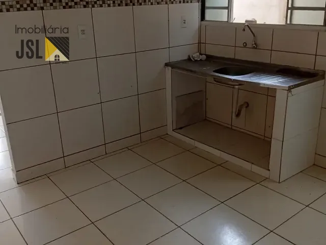Casa 2 quartos e 1 banheiro, à venda, no bairro Village das Flores em Caçapava