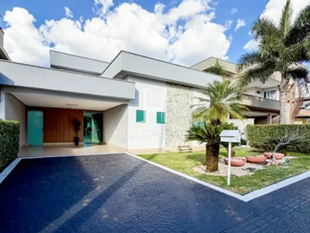 Casa com 377m² 3 quartos e 4 banheiros, à venda, no bairro Jardins Madri em Goiânia
