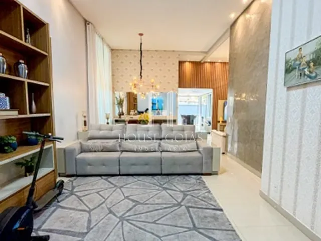 Casa com 377m² 3 quartos e 4 banheiros, à venda, no bairro Jardins Madri em Goiânia