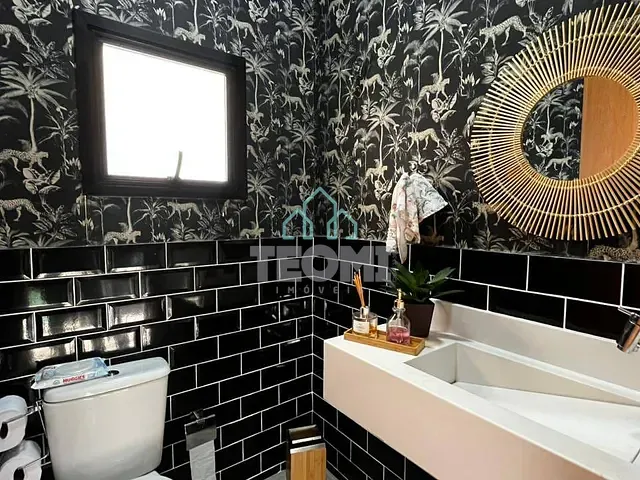 Casa 3 quartos e 2 banheiros, à venda, no bairro Jardim Santa Tereza em Taubaté