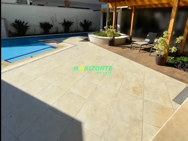Casa com 760m² 5 quartos e 6 banheiros, à venda, no bairro Urbanova em São José dos Campos