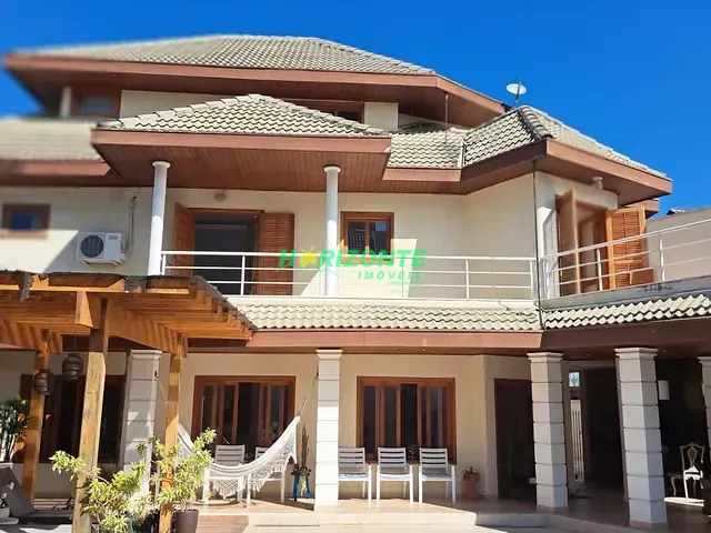 Casa com 760m² 5 quartos e 6 banheiros, à venda, no bairro Urbanova em São José dos Campos