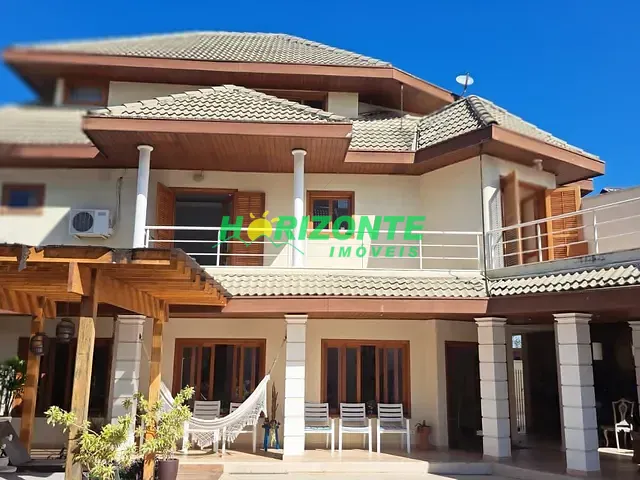 Casa com 760m² 5 quartos e 6 banheiros, à venda, no bairro Urbanova em São José dos Campos