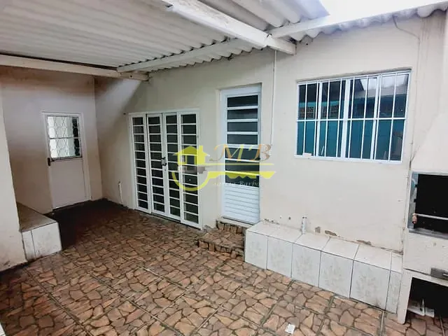 Casa com 250m² 3 quartos e 1 banheiro, à venda, no bairro Jardim Melina I em Campinas