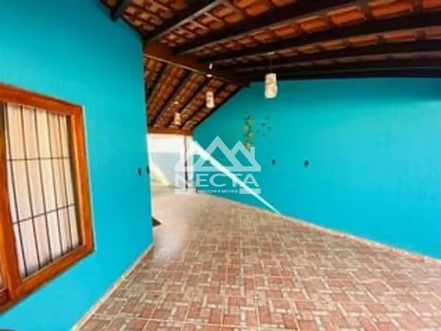 Casa com 250m² 3 quartos e 1 banheiro, à venda, no bairro Martim de Sá em Caraguatatuba