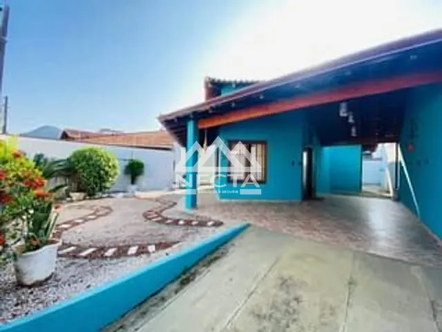 Casa com 250m² 3 quartos e 1 banheiro, à venda, no bairro Martim de Sá em Caraguatatuba
