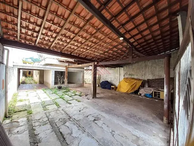 Casa com 330m² 3 quartos e 2 banheiros, à venda, no bairro Jardim Zaira em Mauá
