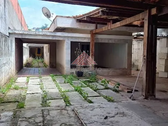 Casa com 330m² 3 quartos e 2 banheiros, à venda, no bairro Jardim Zaira em Mauá
