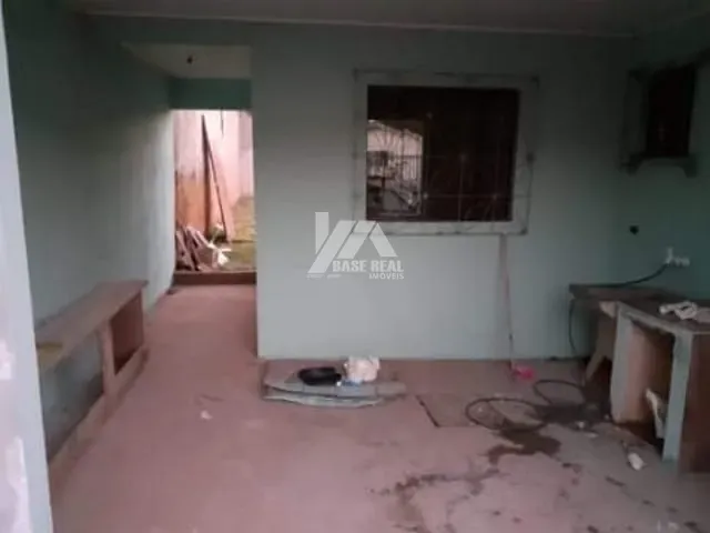 Casa com 300m² 2 quartos e 1 banheiro, à venda, no bairro Contorno em Ponta Grossa