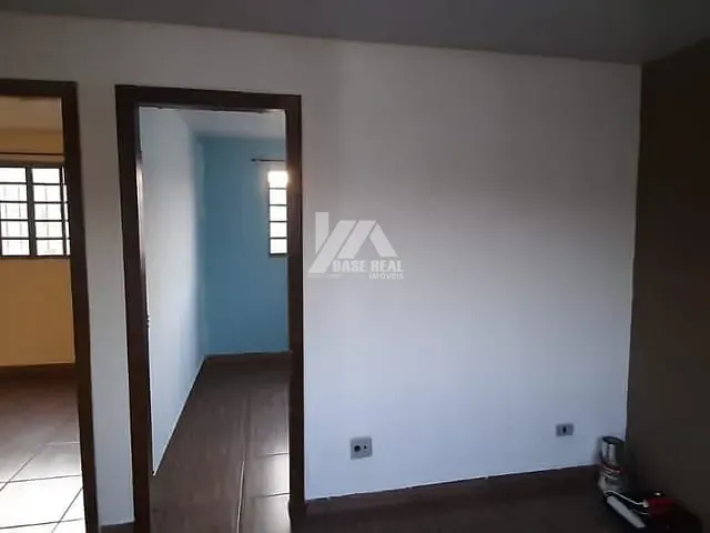 Casa com 300m² 2 quartos e 1 banheiro, à venda, no bairro Contorno em Ponta Grossa