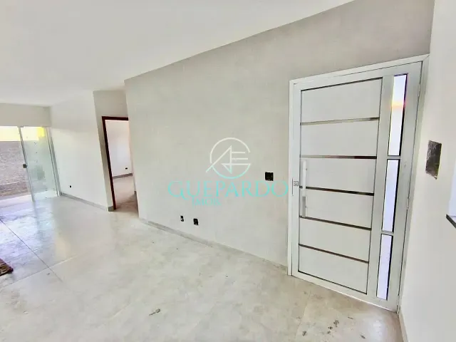 Casa com 200m² 2 quartos e 1 banheiro, à venda, no bairro Conjunto Vivi Xavier em Londrina