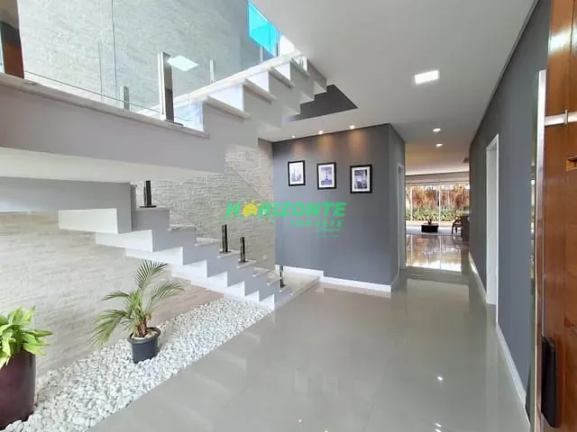 Casa com 287m² 4 quartos e 3 banheiros, à venda, no bairro Loteamento Floresta em São José dos Campos