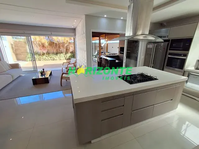 Casa com 287m² 4 quartos e 3 banheiros, à venda, no bairro Loteamento Floresta em São José dos Campos