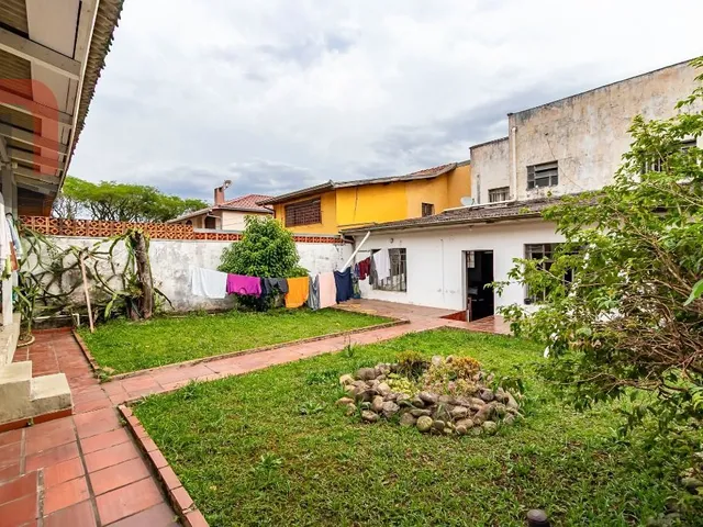Casa com 300m² 3 quartos e 2 banheiros, à venda, no bairro Seminário em Curitiba