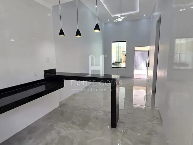 Casa com 135m² 2 quartos e 3 banheiros, à venda, no bairro Jardim Sevilha em Senador Canedo
