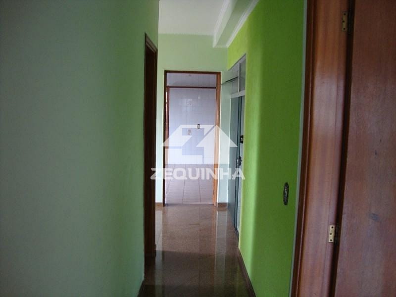 Casa para alugar com 3 quartos, 220m² - Foto 19