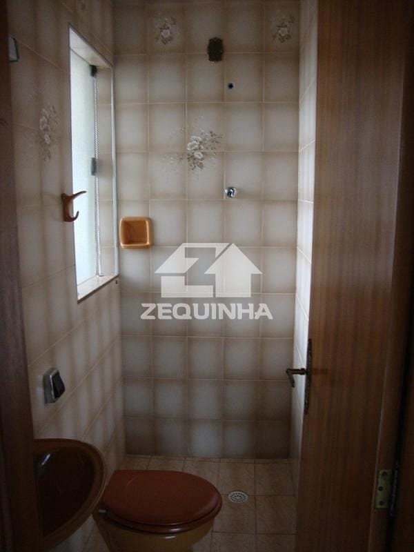 Casa para alugar com 3 quartos, 220m² - Foto 7