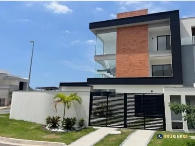Casa 3 quartos e 3 banheiros, à venda, no bairro Vargem Pequena em Rio de Janeiro