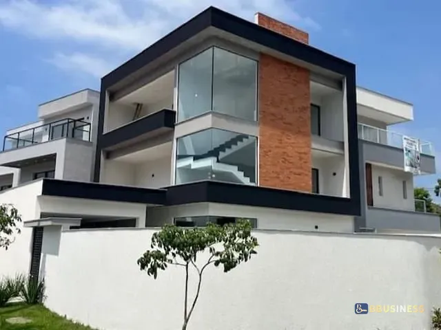Casa 3 quartos e 3 banheiros, à venda, no bairro Vargem Pequena em Rio de Janeiro