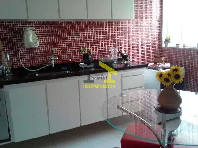 Casa com 200m² 3 quartos e 2 banheiros, à venda, no bairro Jaguaribe em Osasco