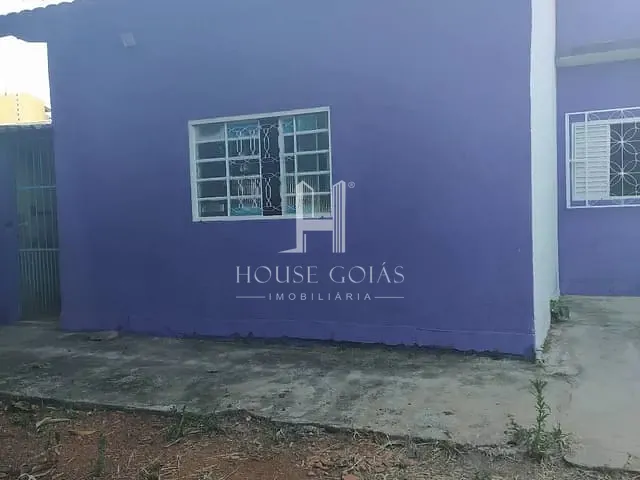 Casa com 300m² 2 quartos e 1 banheiro, à venda, no bairro Setor Residencial das Rosas em Anápolis