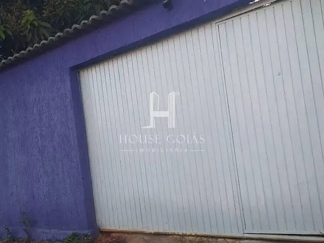 Casa com 300m² 2 quartos e 1 banheiro, à venda, no bairro Setor Residencial das Rosas em Anápolis