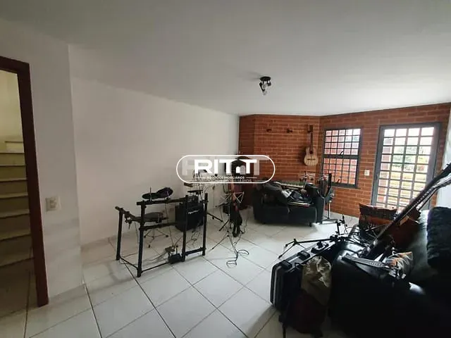 Casa com 272m² 4 quartos e 3 banheiros, à venda, no bairro Jardim Bom Retiro em Campinas