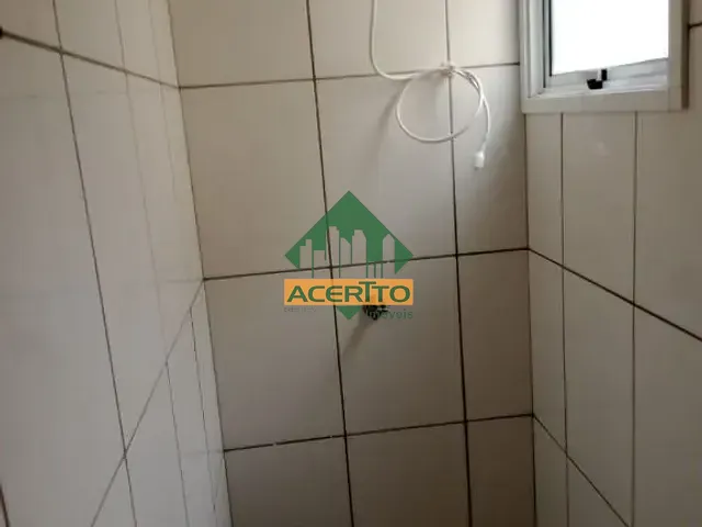 Casa com 96m² 2 quartos e 1 banheiro, à venda, no bairro Chácaras Versalhes em Araçatuba