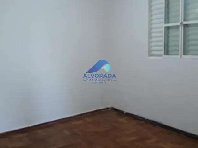 Casa com 250m² 2 quartos e 1 banheiro, à venda, no bairro Jardim Satélite em São José dos Campos