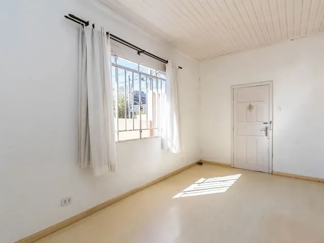 Casa com 299m² 3 quartos e 1 banheiro, à venda, no bairro Seminário em Curitiba