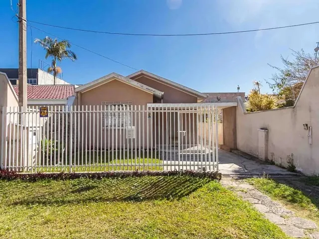 Casa com 299m² 3 quartos e 1 banheiro, à venda, no bairro Seminário em Curitiba