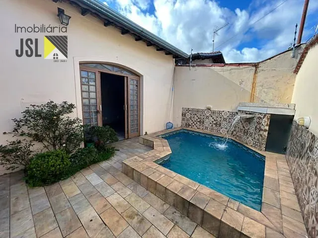 Casa 3 quartos e 2 banheiros, à venda, no bairro Jardim Shangri-lá em Caçapava