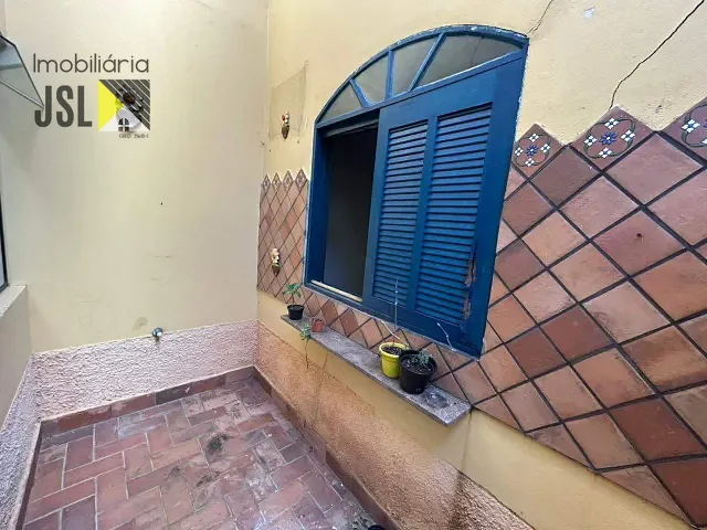 Casa 3 quartos e 2 banheiros, à venda, no bairro Jardim Shangri-lá em Caçapava