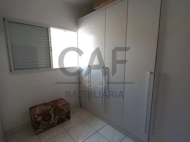 Casa com 250m² 3 quartos e 2 banheiros, à venda, no bairro Parque Residencial Imigrantes em Holambra