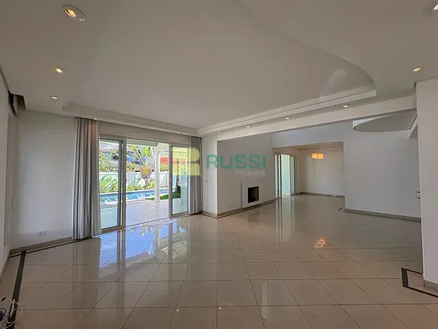 Casa 4 quartos e 6 banheiros, à venda, no bairro Jardim das Colinas em São José dos Campos