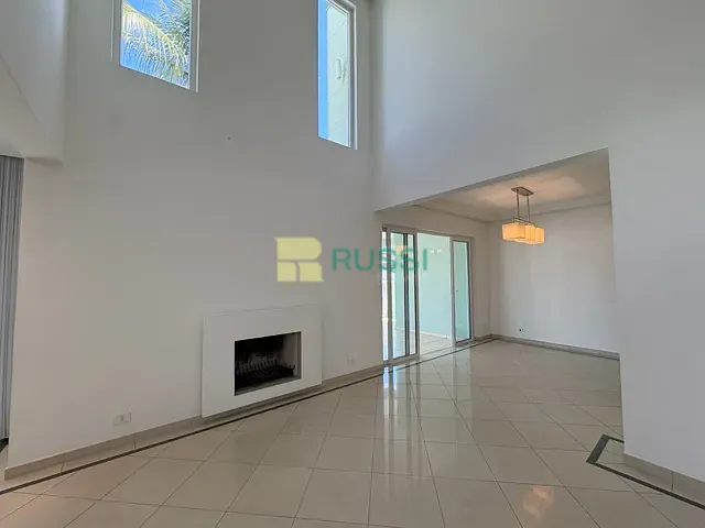 Casa 4 quartos e 6 banheiros, à venda, no bairro Jardim das Colinas em São José dos Campos