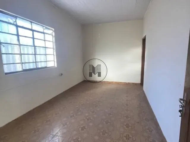 Casa 3 quartos e 2 banheiros, à venda, no bairro Campo do Galvão em Guaratinguetá