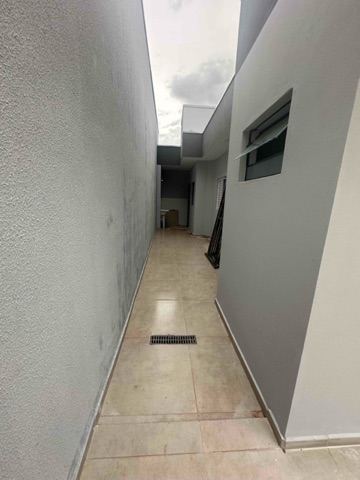 Casa 3 quartos e 2 banheiros, à venda, no bairro Loteamento Residencial e Comercial Flamboyant em Pindamonhangaba