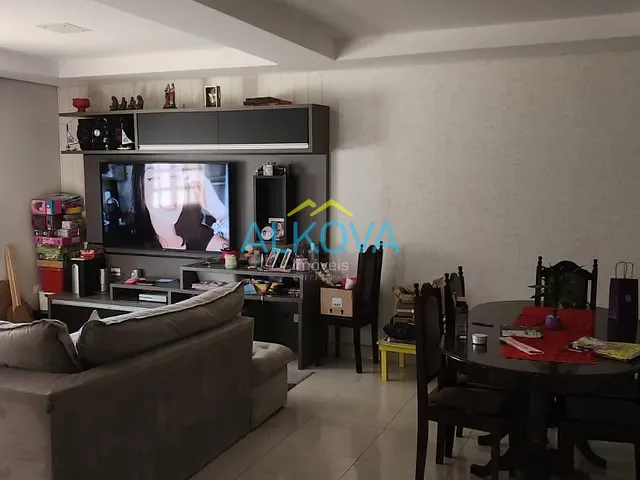 Casa com 295m² 3 quartos e 3 banheiros, à venda, no bairro Residencial Santa Paula em Jacareí